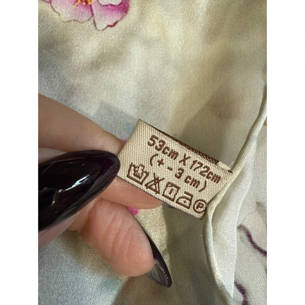 N/A elegant silk